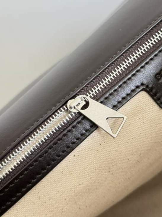 Picture of Bottega Veneta Handbags _SKUfw212202174fw